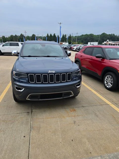 Used 2020 Blue Jeep Limited image 4