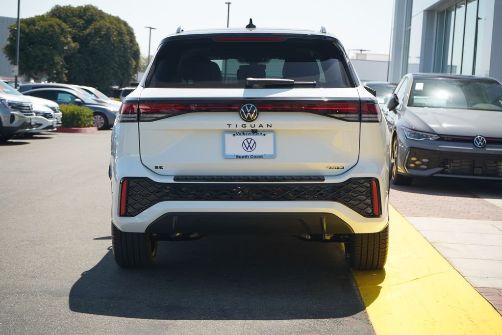 New 2026 White/off-white Volkswagen 2.0T SE R-Line Black image 4