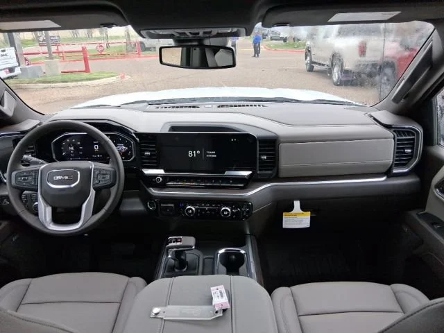 2026 GMC Sierra 1500 SLT - Photo 9