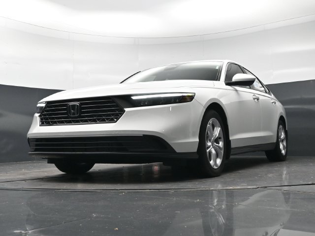 New 2026 Platinum White Pearl Honda LX image 23