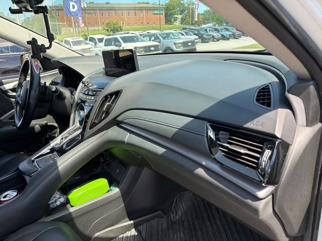 Used 2021 Platinum White Pearl Acura Base image 9