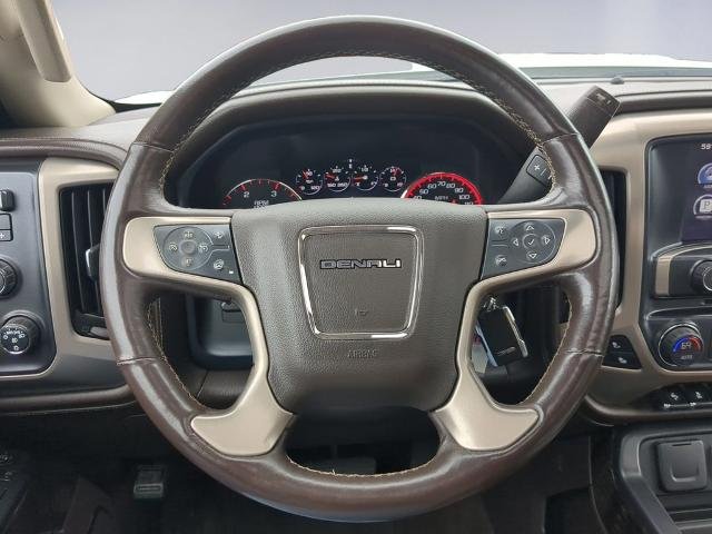Used 2015 Summit White GMC  image 15