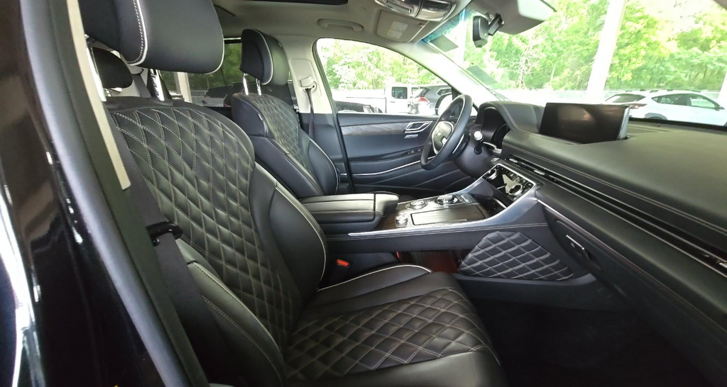 Used 2024 Black Genesis 3.5T image 5