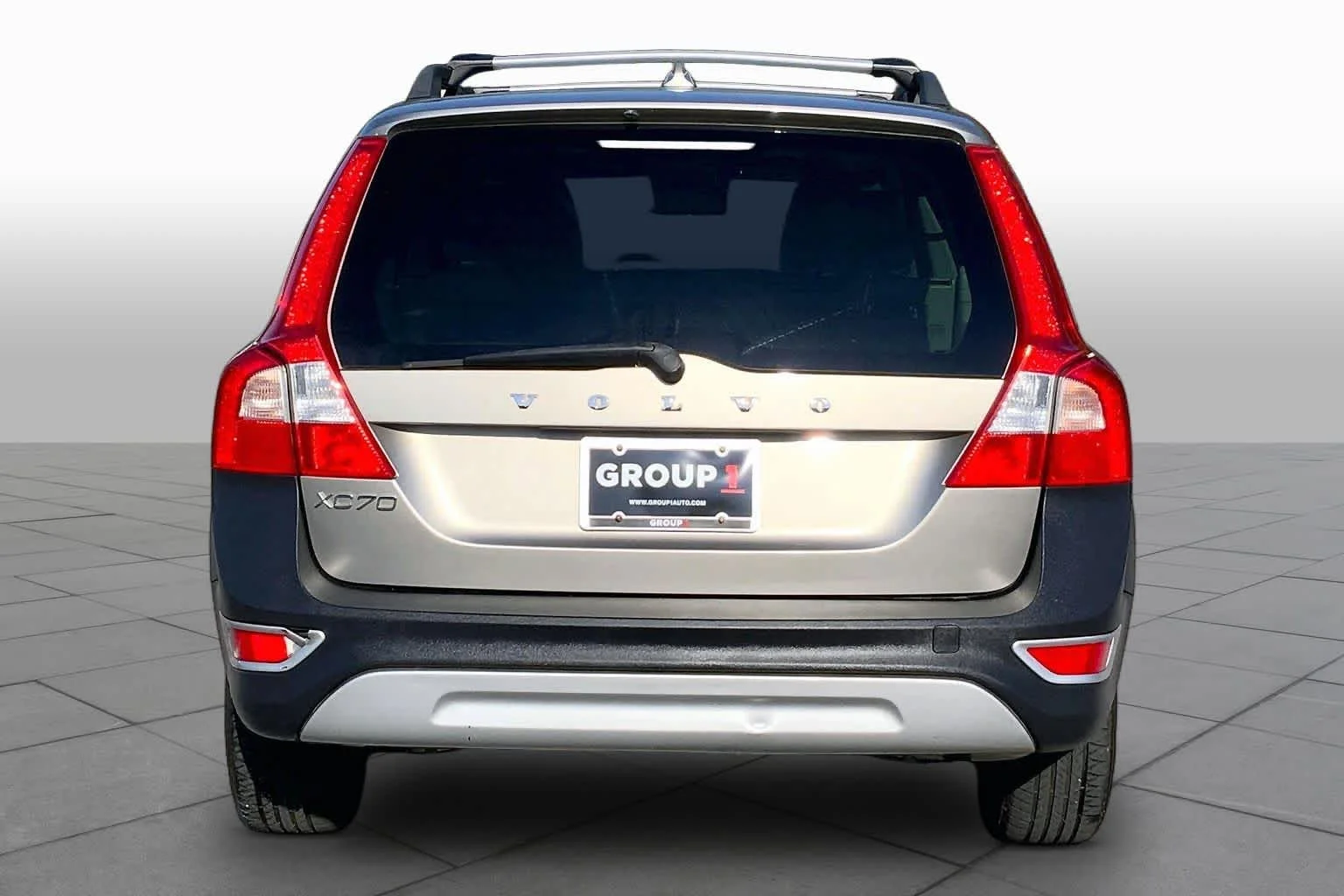 Used 2013 Twilight Bronze Metallic Volvo 3.2L image 4