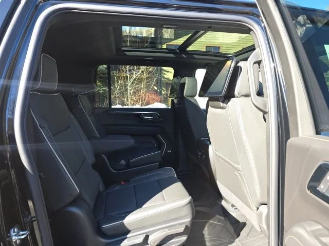 2026 Chevrolet Suburban Premier - Photo 7