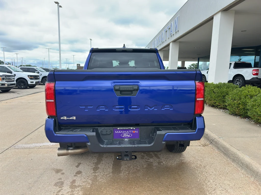 Used 2024 Blue Crush Metallic Toyota SR5 image 13