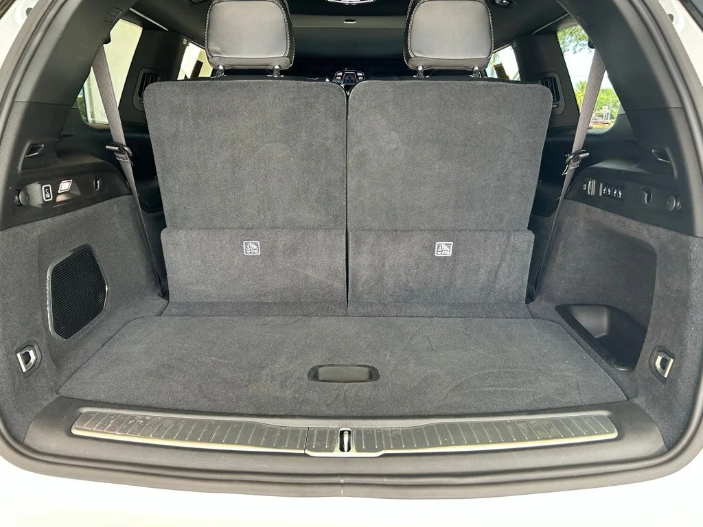 Used 2025 White Jeep Overland image 37