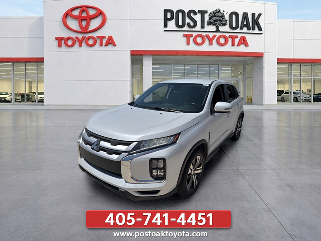 Used 2023 White Mitsubishi 2.0 LE image 5