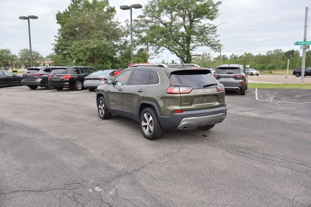 Used 2020 Green Jeep Limited image 5