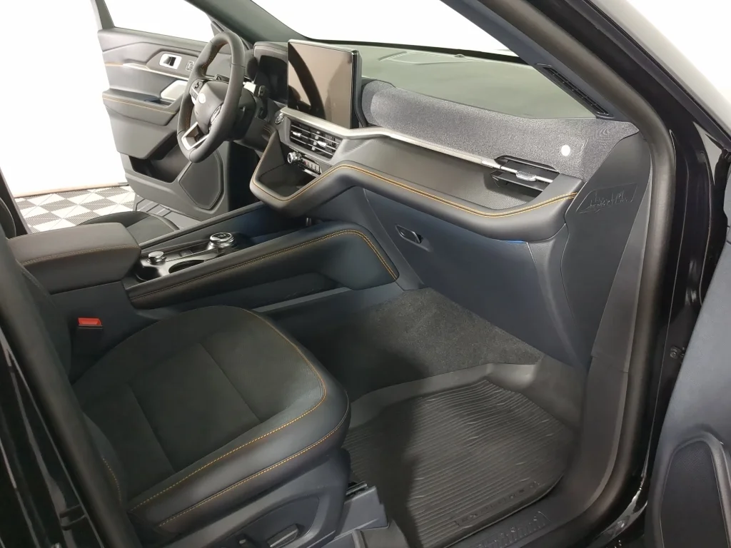 New 2026 Agate Black Metallic Ford Tremor® image 19