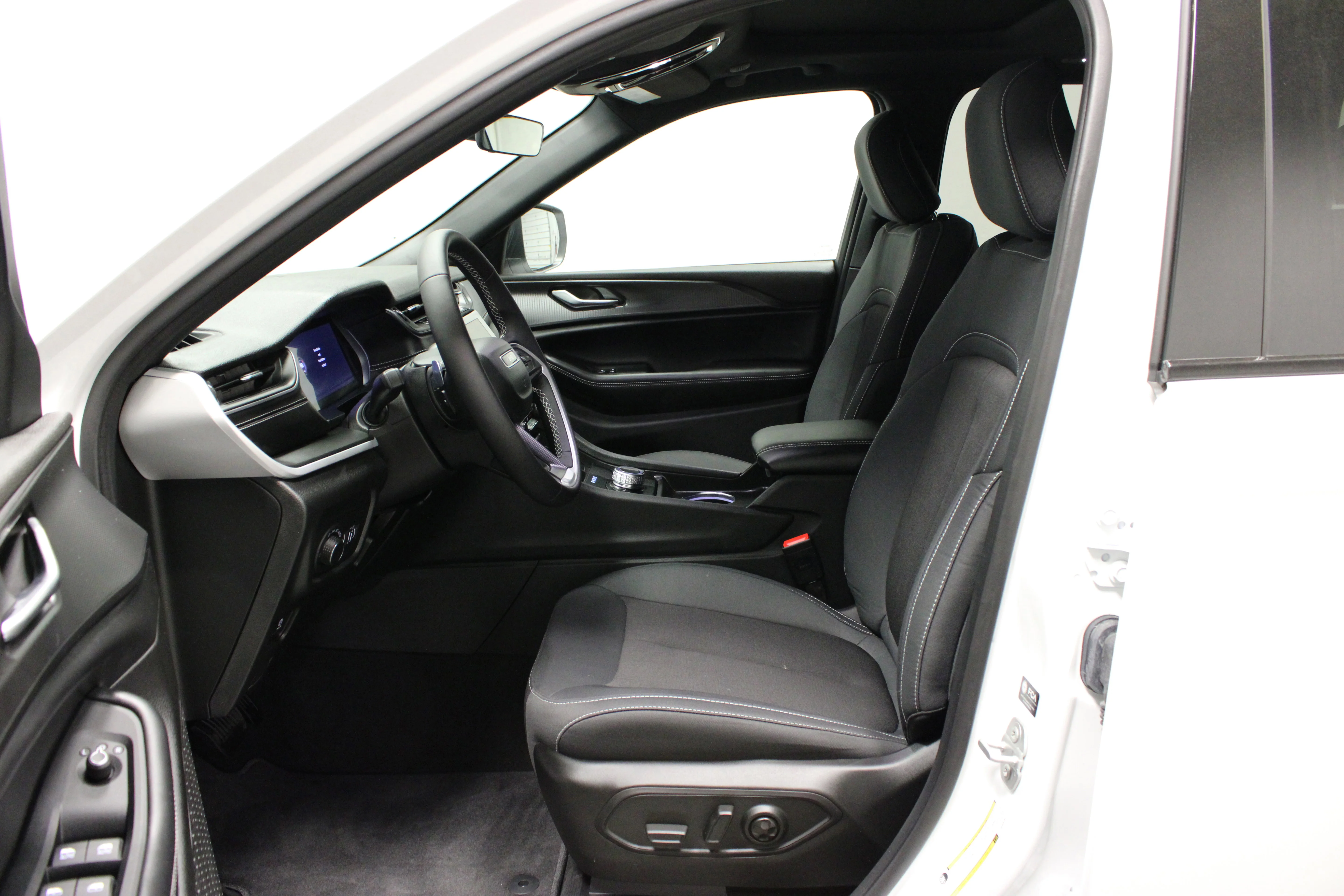 Used 2025 Bright White Clearcoat Jeep Laredo X image 17