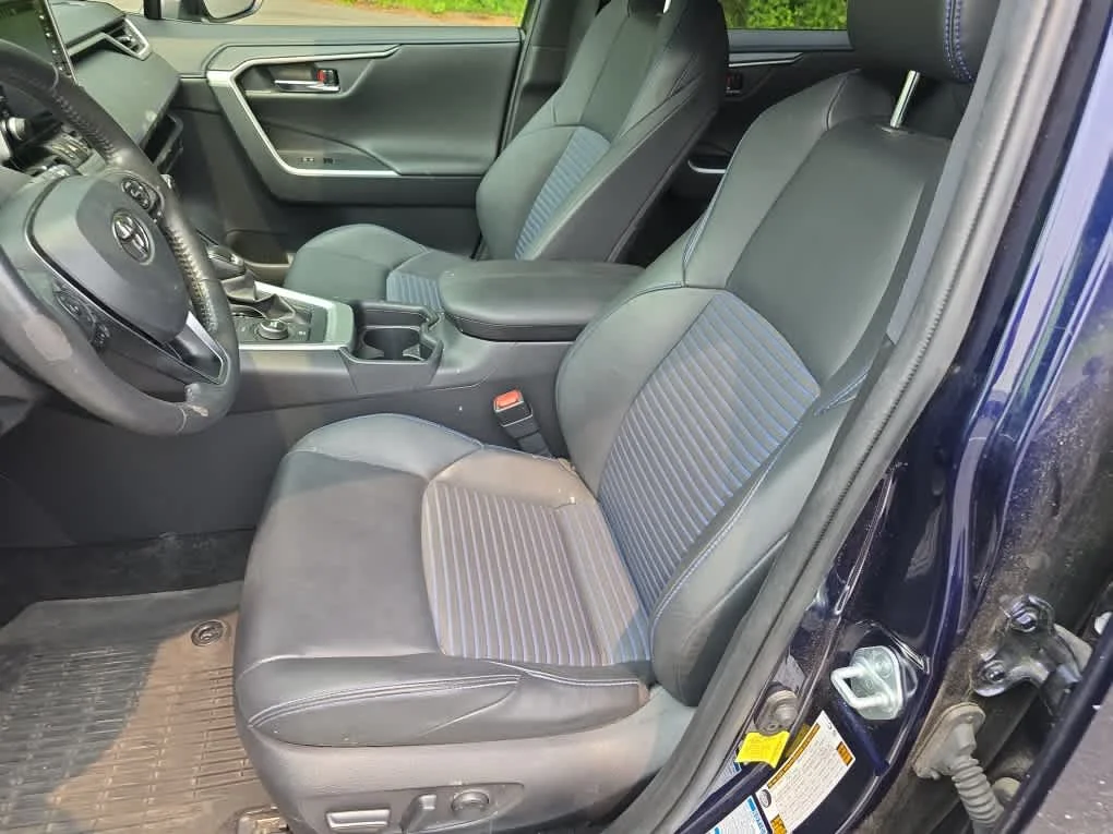 Used 2021 Blue Print/Midnight Black Metallic Toyota Hybrid XSE image 10