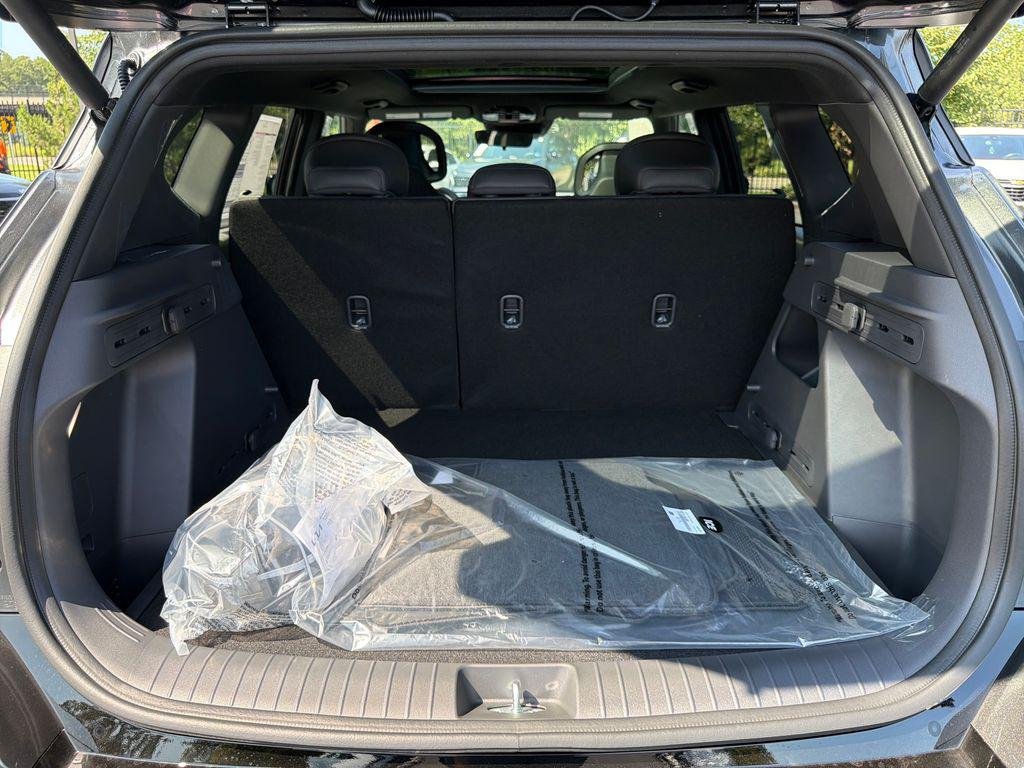 New 2027 Interstellar Gray Kia X-Line S image 28