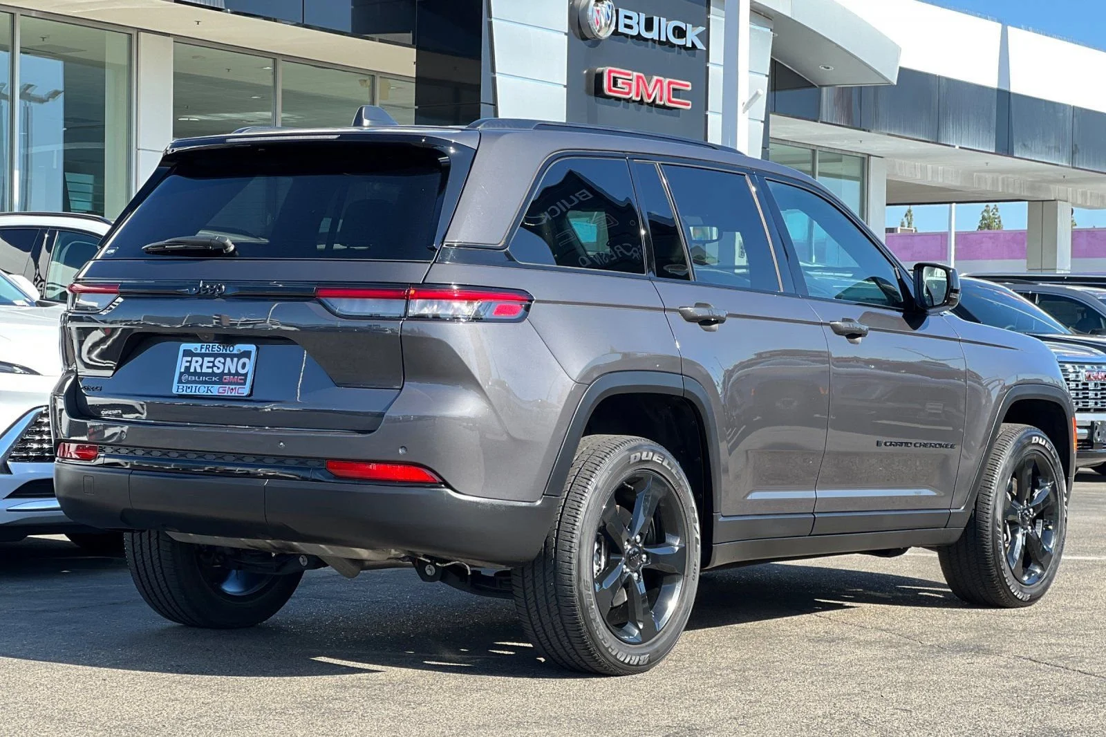 Used 2023 Gray Jeep Altitude 4x4 image 4