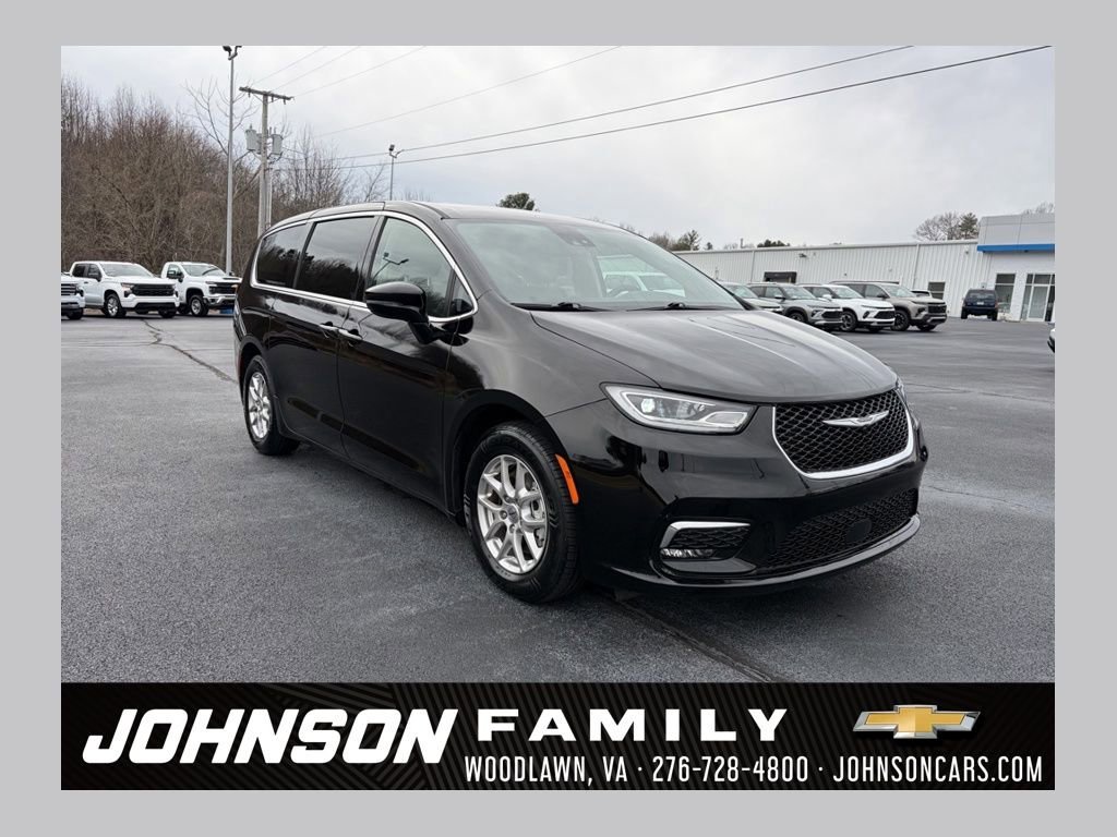 2024 Chrysler Pacifica Touring L