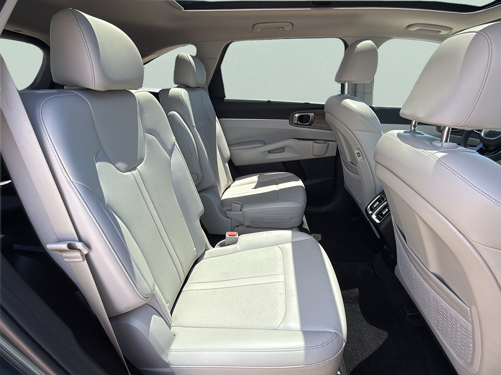 Used 2023 Aruba Green Kia X-Line EX image 19
