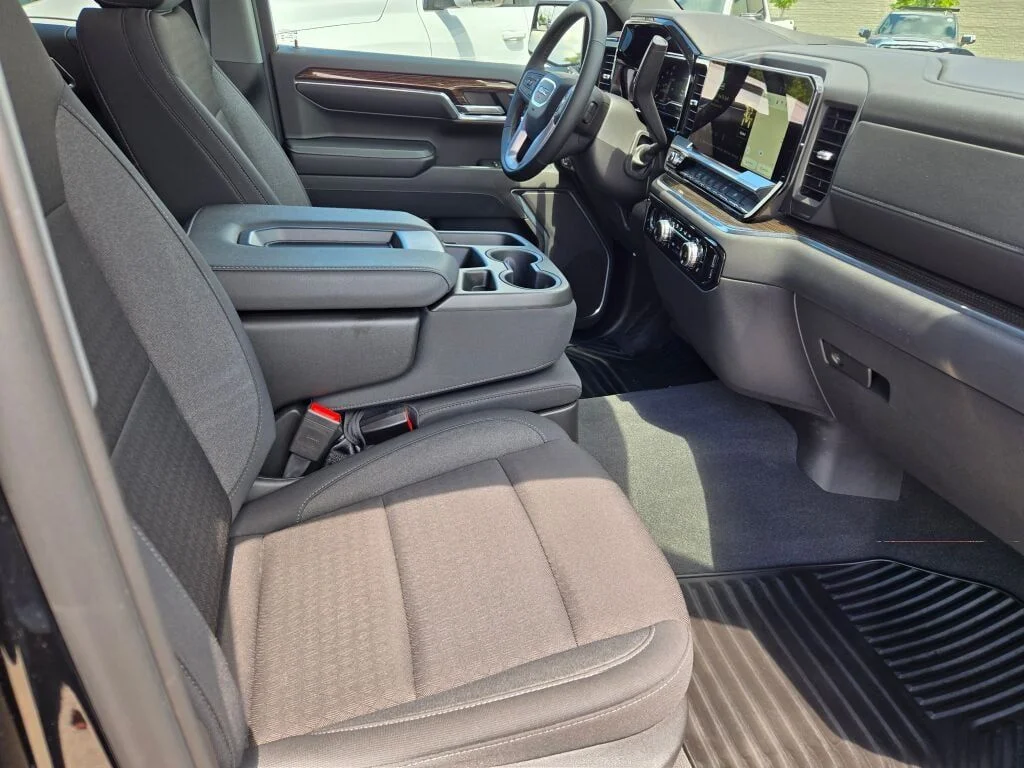 Used 2024 Black GMC Elevation image 5