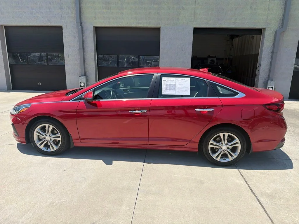 Used 2019 Red Hyundai SEL image 8