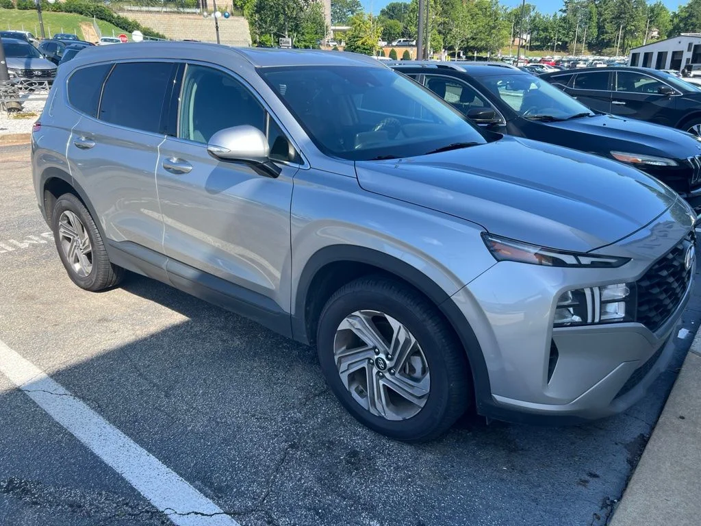 Used 2023 Silver Hyundai SEL image 6