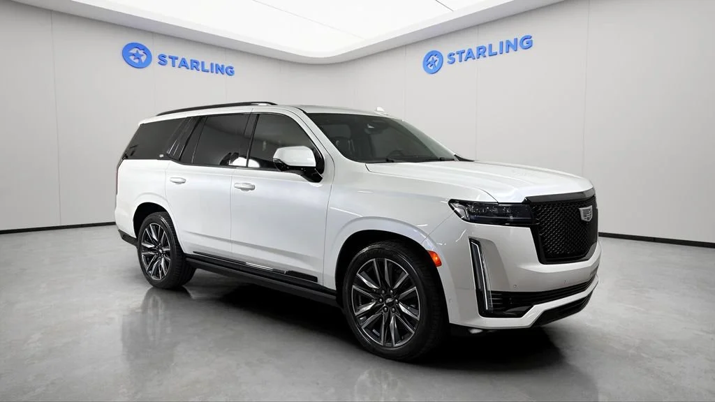 Used 2021 CRYSTAL WHITE TRICOAT Cadillac Sport Platinum image 13