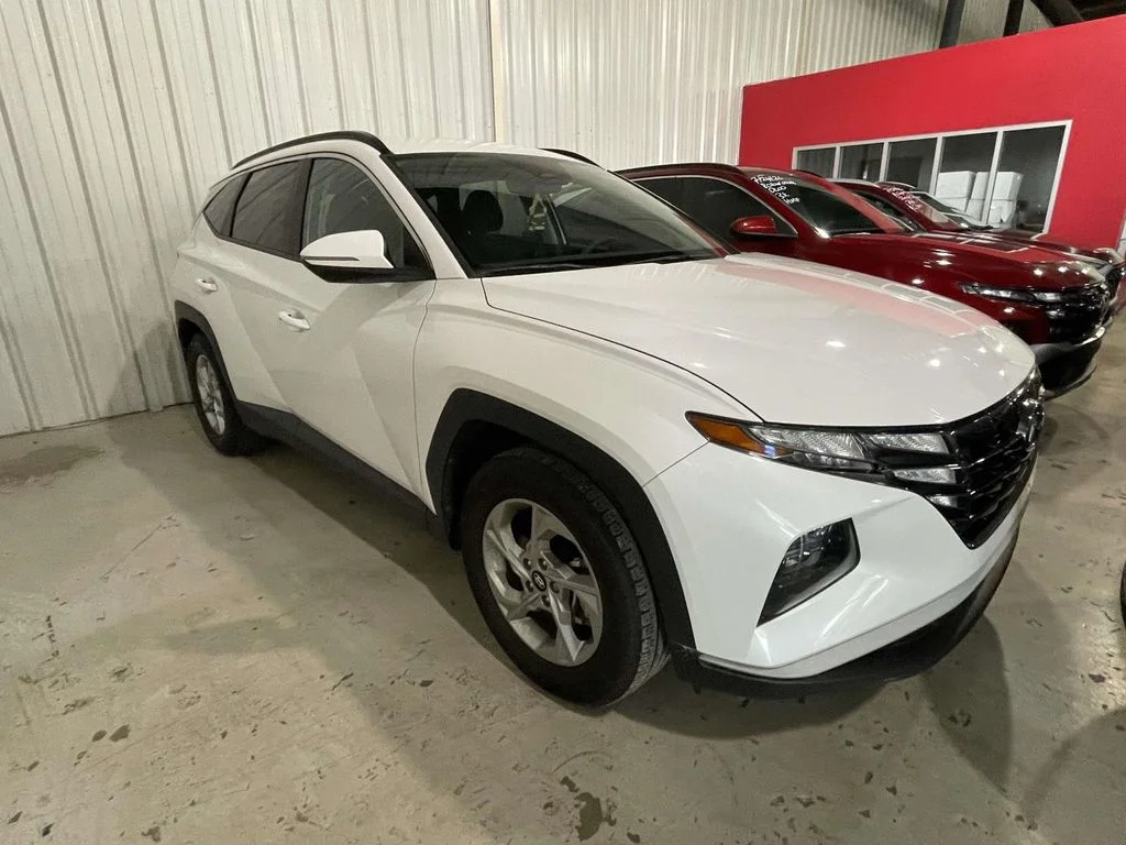 Used 2022 Gray Hyundai SEL image 1