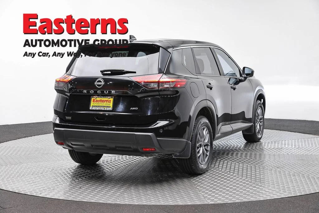 Used 2024 Black Nissan S image 5