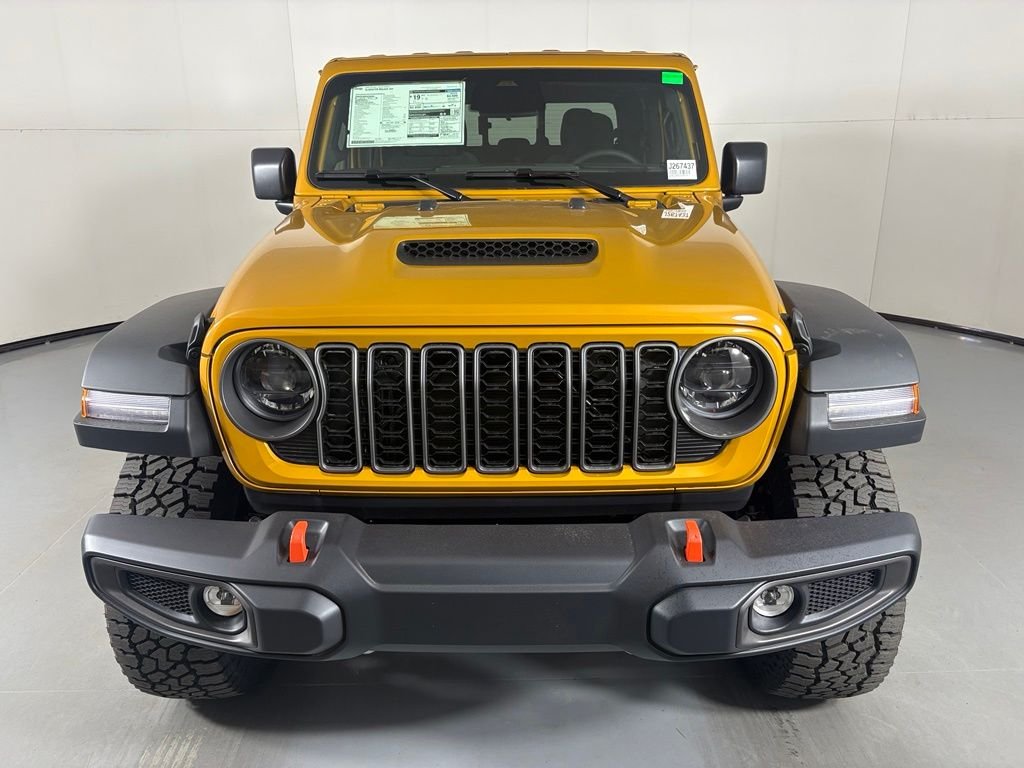 New 2026 Goldilocks Exterior Paint Jeep Mojave image 3