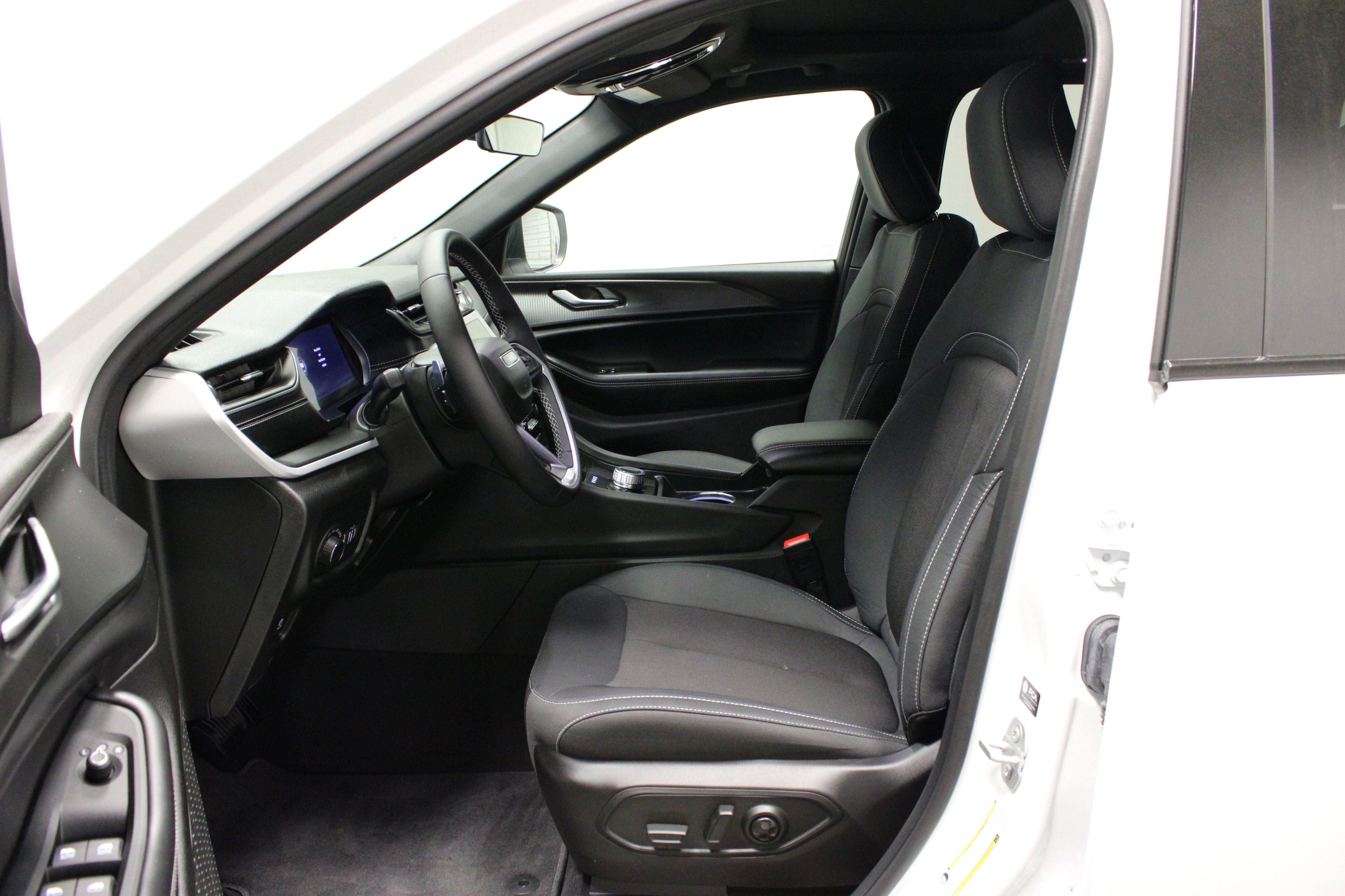 Used 2025 Bright White Clearcoat Jeep Laredo X image 17