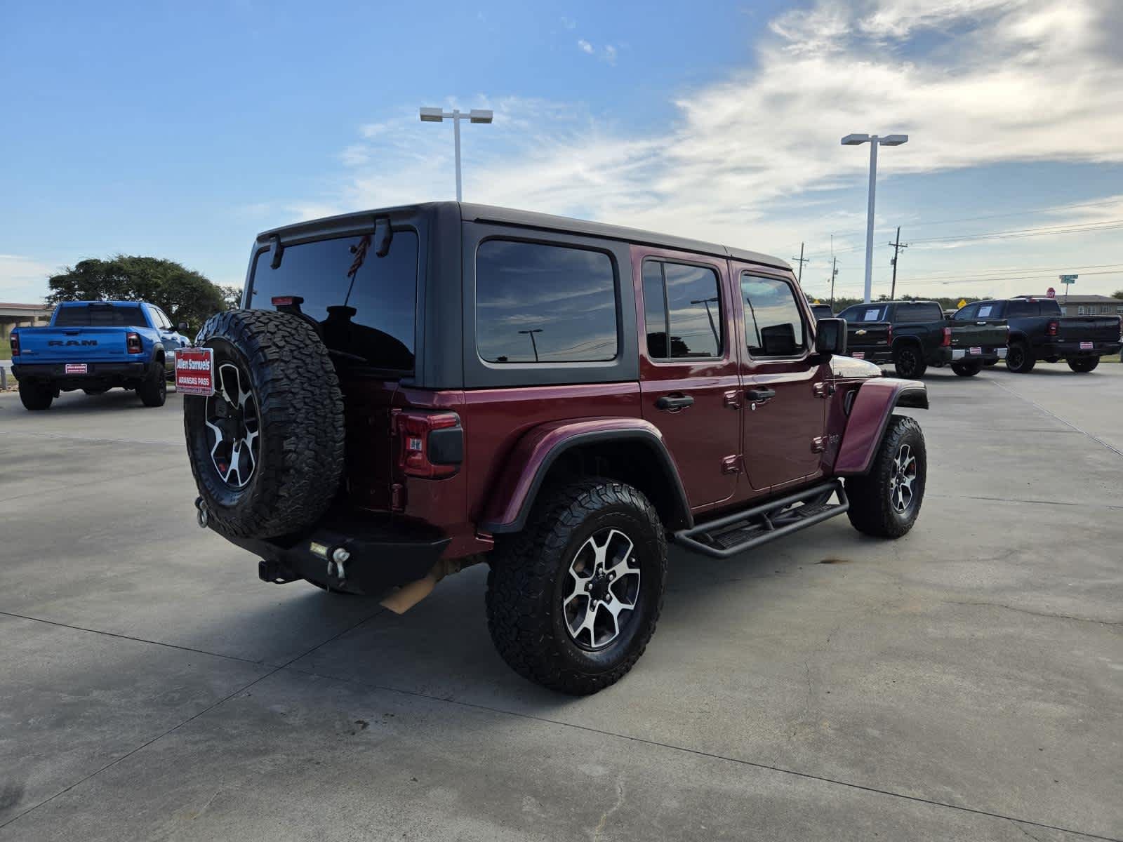 Used 2021 Snazzberry Pearlcoat Jeep Unlimited Rubicon image 5