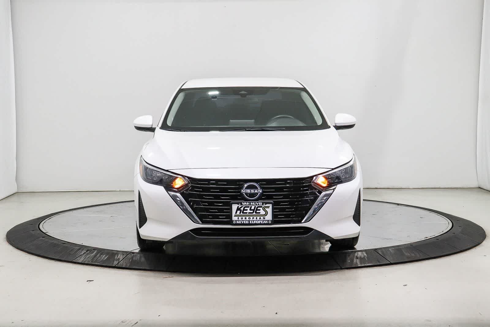 Used 2024 Aspen White Tricoat Nissan SV image 6