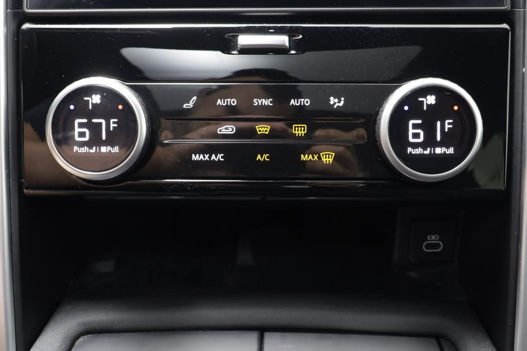 Used 2025 White Land Rover S image 12