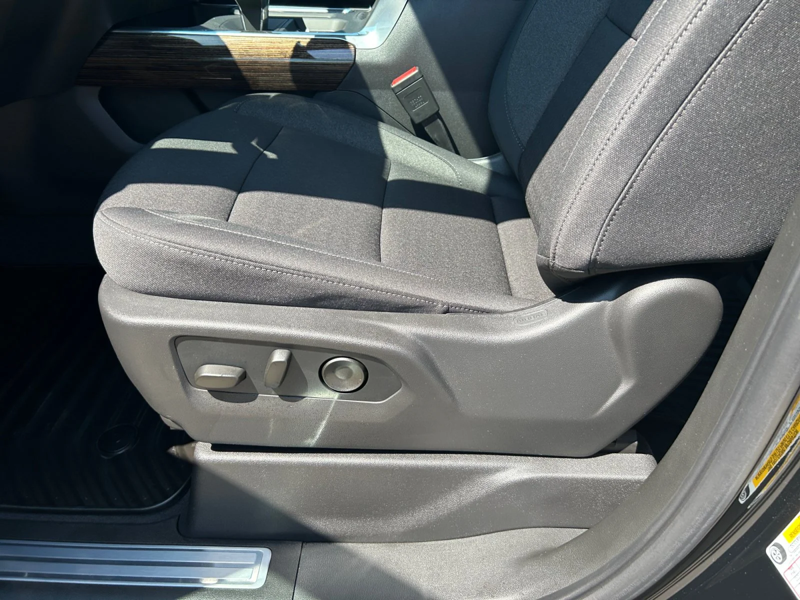 New 2026 Onyx Black GMC Elevation image 14