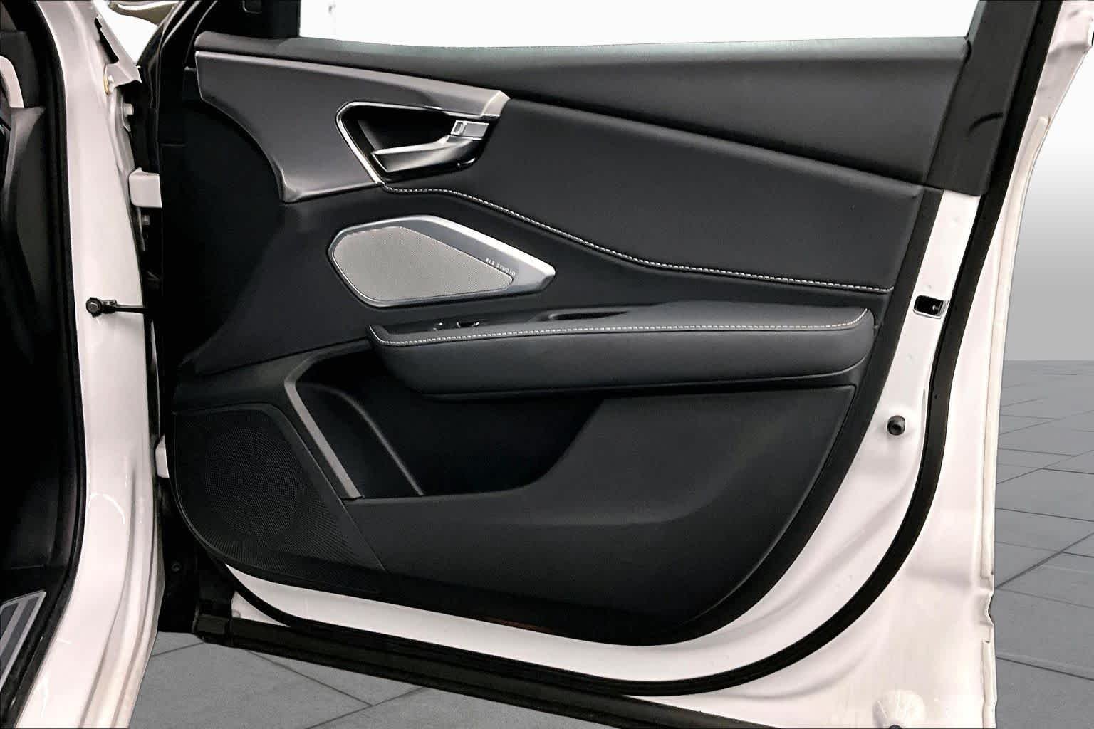 Used 2023 Platinum White Pearl Acura w/Technology Package image 21