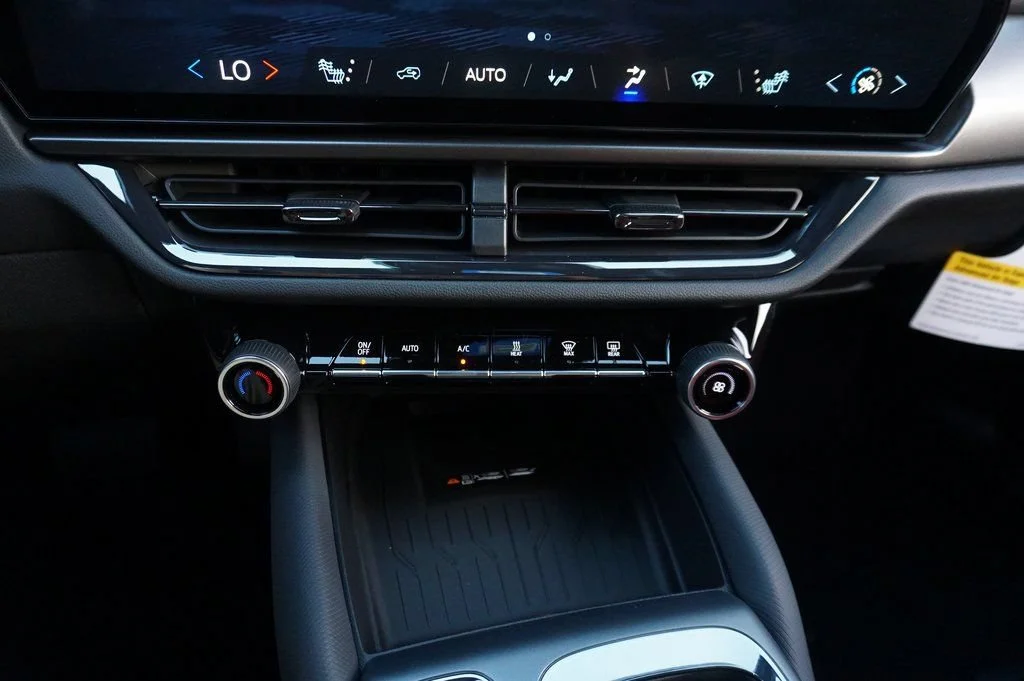 2026 Chevrolet Equinox EV RS - Photo 16