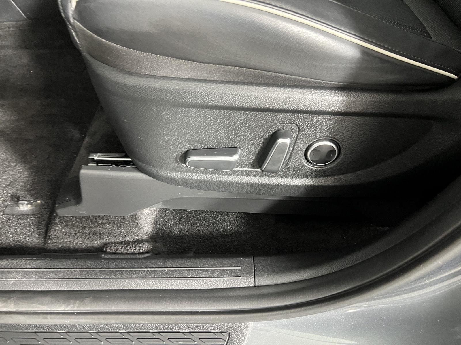 Used 2024 Steel Graphite Hyundai XRT image 6