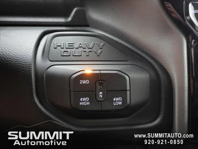 New 2026 Diamond Black Crystal Pearl-Coat Exterior Paint RAM BIG HORN image 52