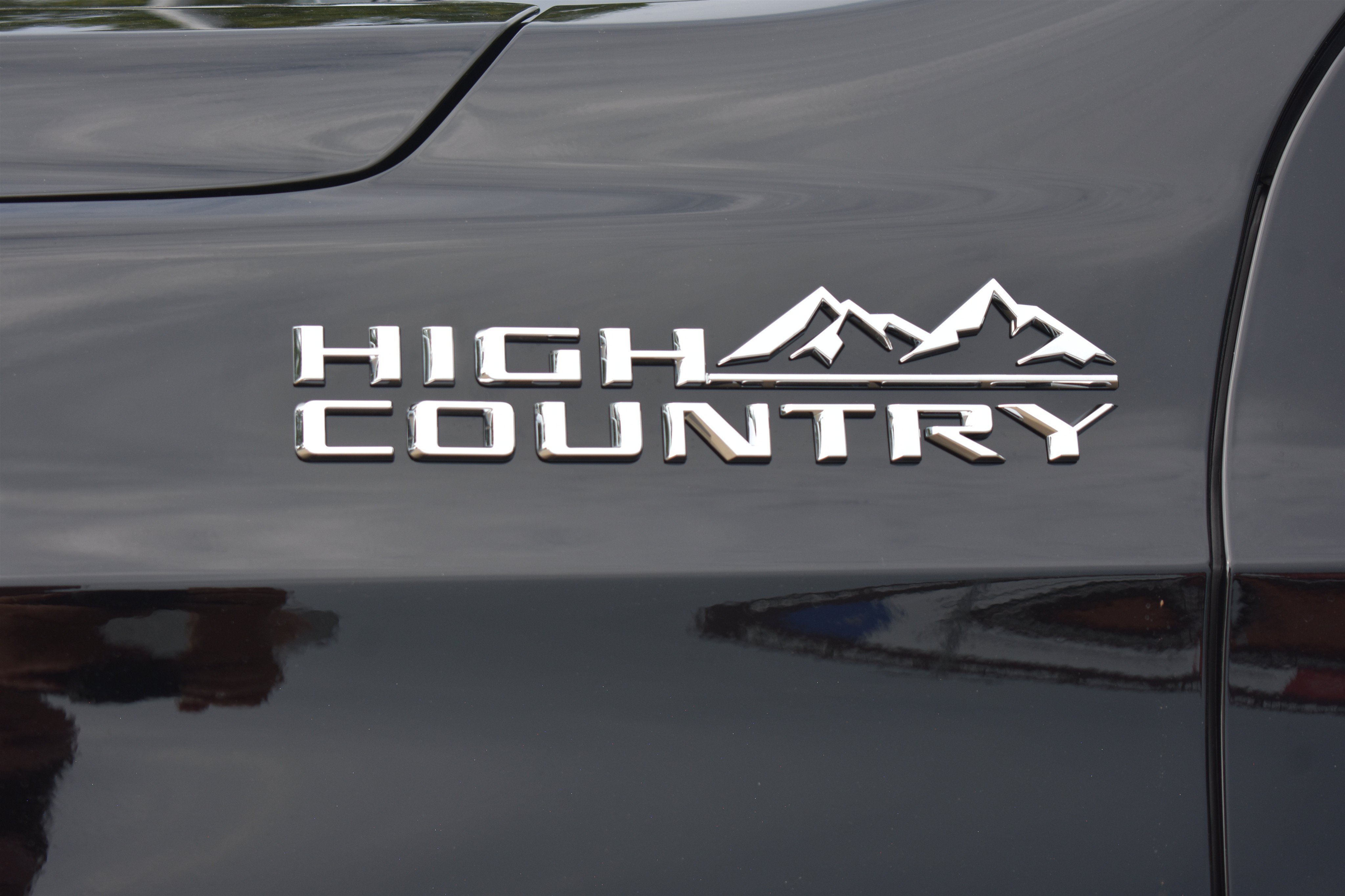 2026 Chevrolet Suburban High Country - Photo 10