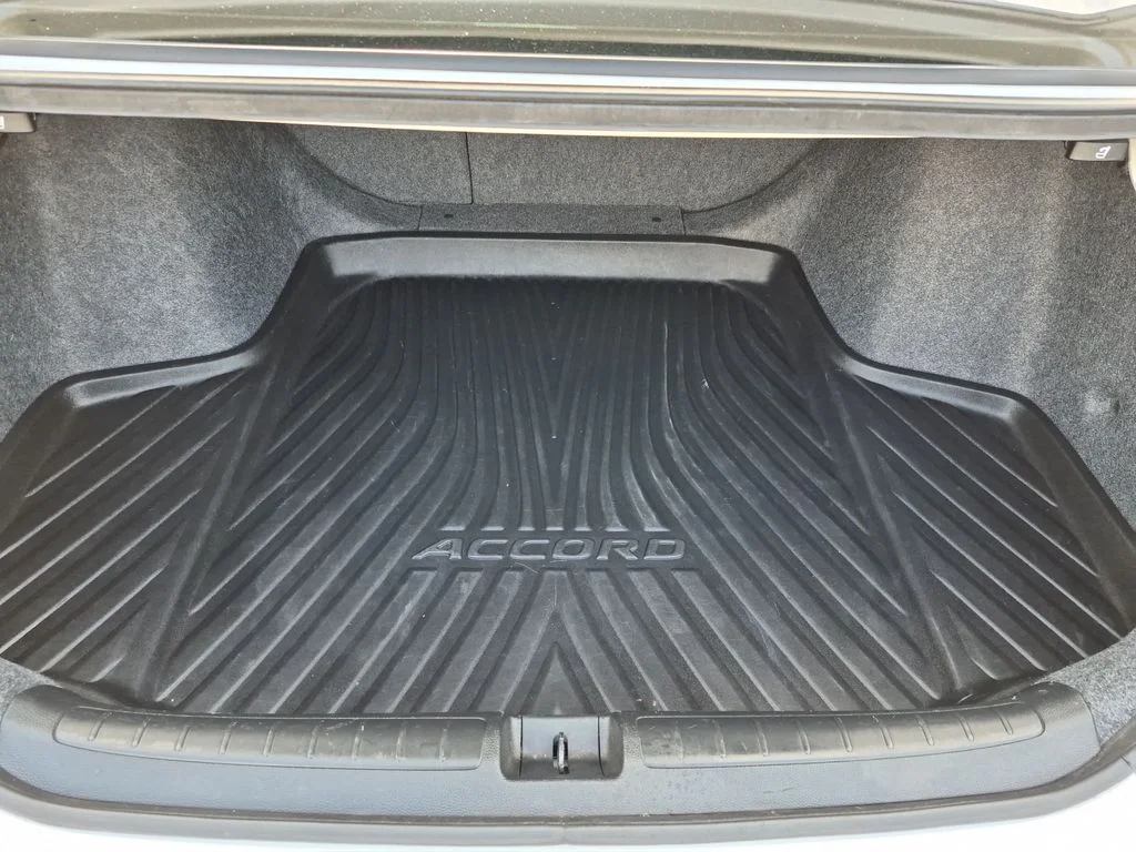 Used 2019  Honda Touring image 40