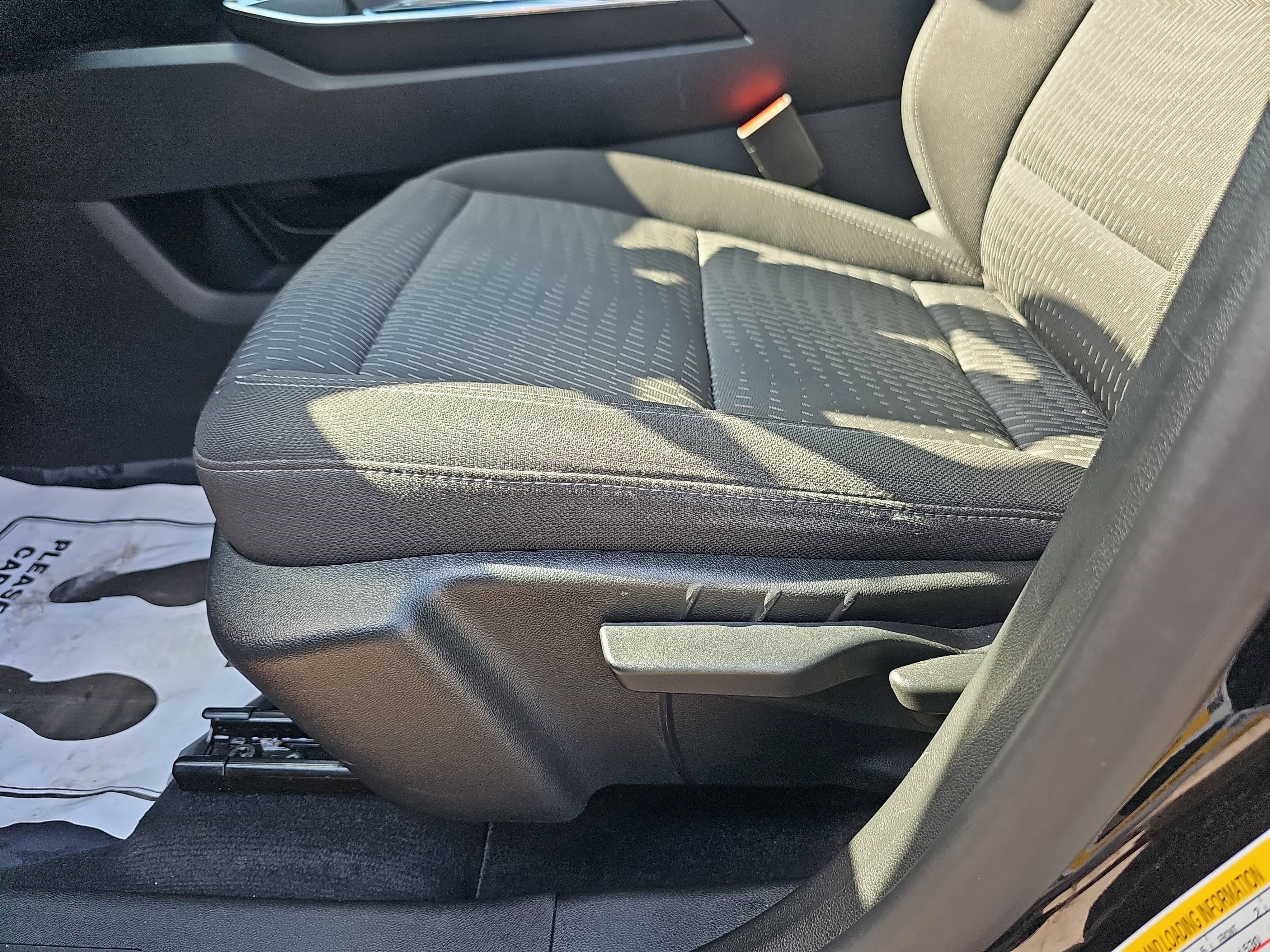 2025 Chevrolet Equinox LT - Photo 29