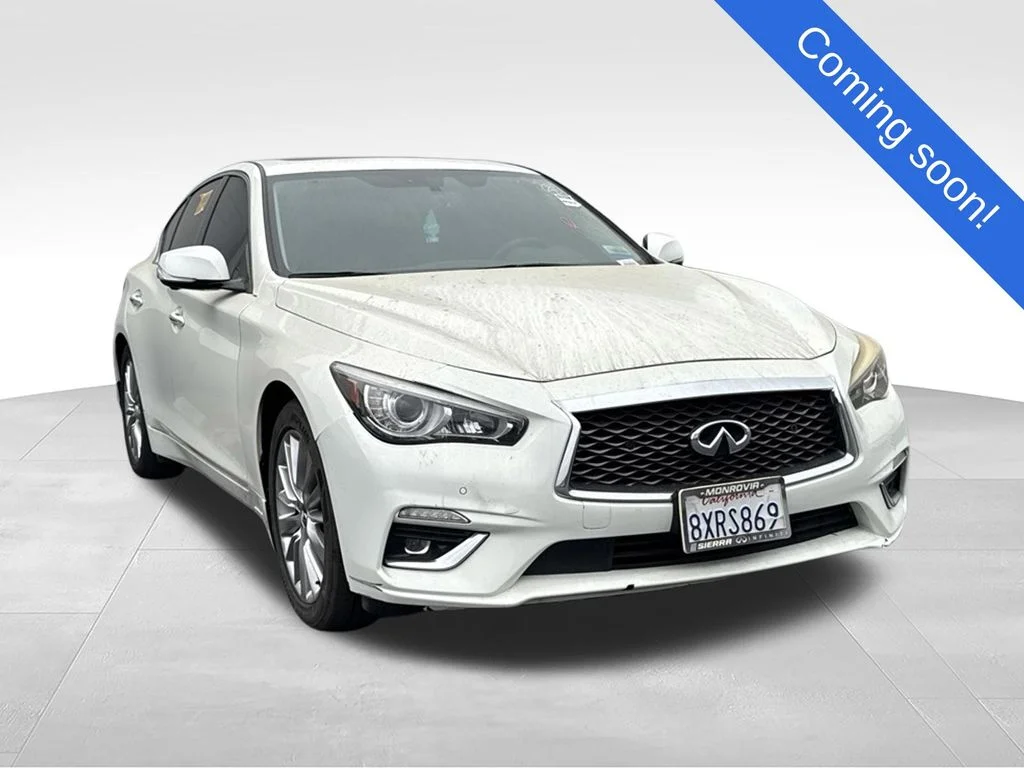 Used 2021 White INFINITI 3.0t LUXE image 1