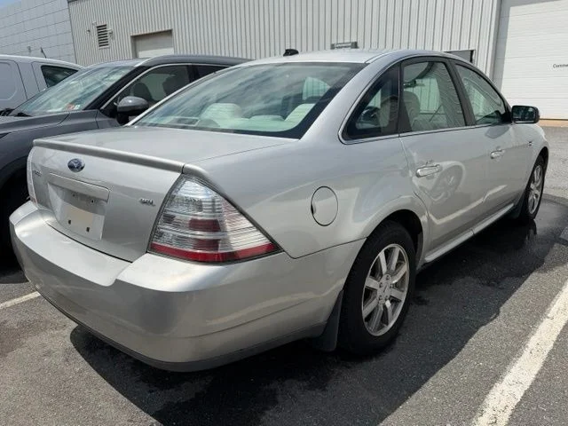Used 2008 Silver Birch Clearcoat Metallic Ford SEL image 5