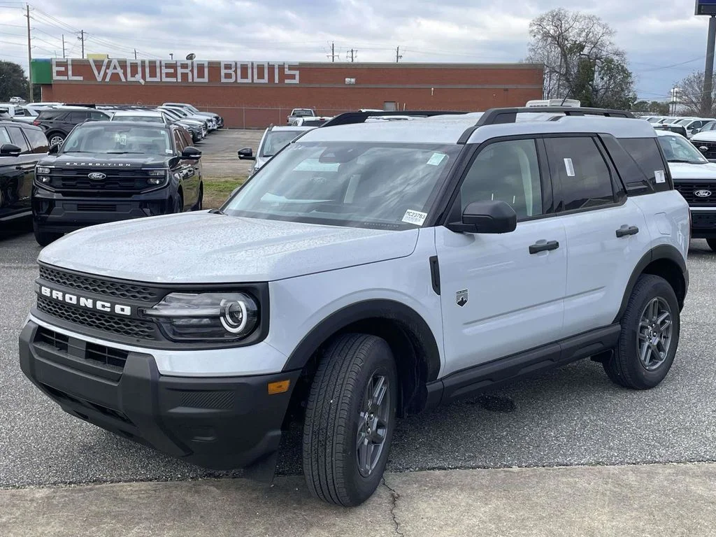 New 2026 White Ford Big Bend image 7