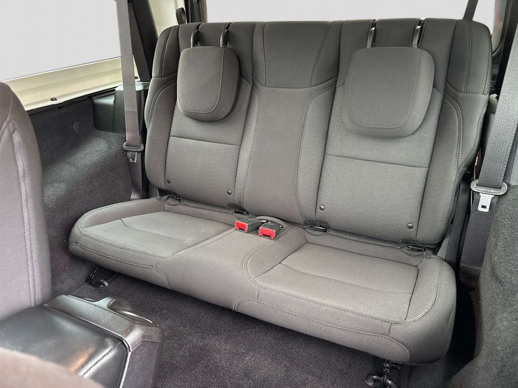 Used 2020 Gray Jeep Sport S image 10