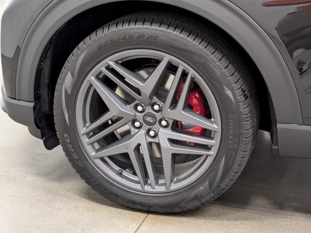 New 2027 Agate Black Metallic Ford ST image 34
