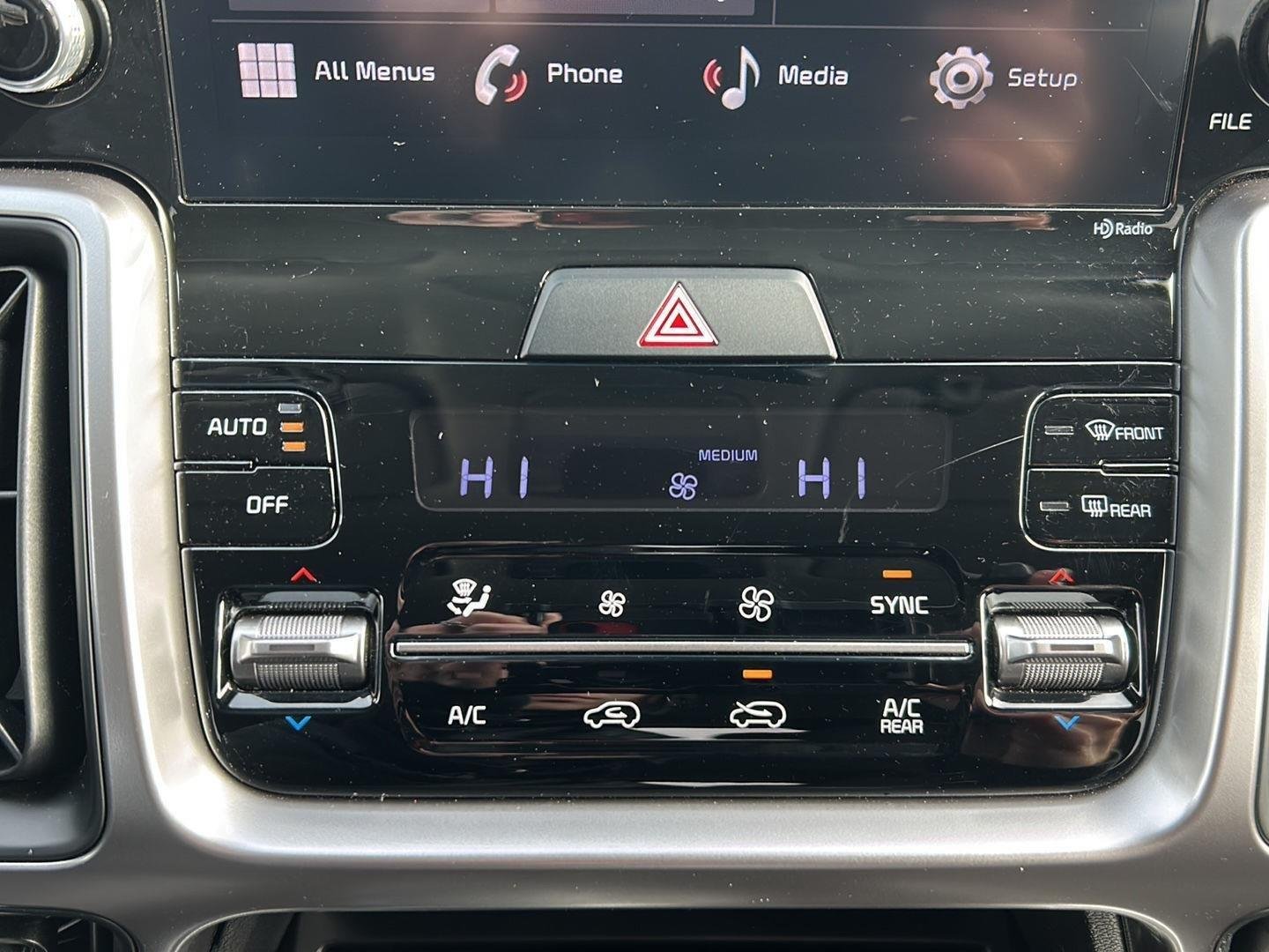 2023 Kia Sorento LX - Photo 8
