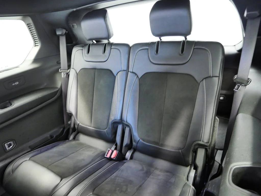 Used 2022 White Jeep Altitude image 16