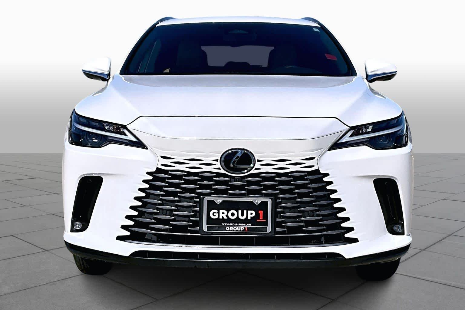 Used 2025 Eminent White Pearl Lexus Premium image 4