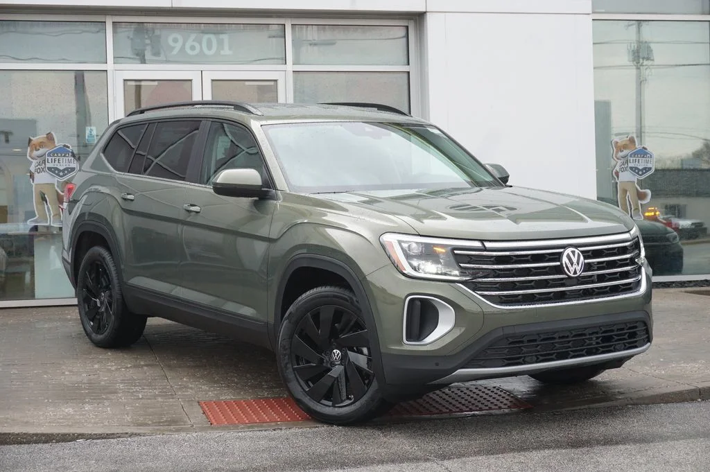 New 2026 Green Volkswagen 2.0T SE w/Technology image 3