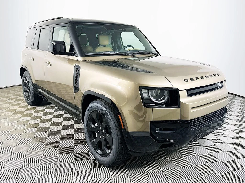 Used 2026 Gondwana Stone Metallic Land Rover X-Dynamic SE image 3
