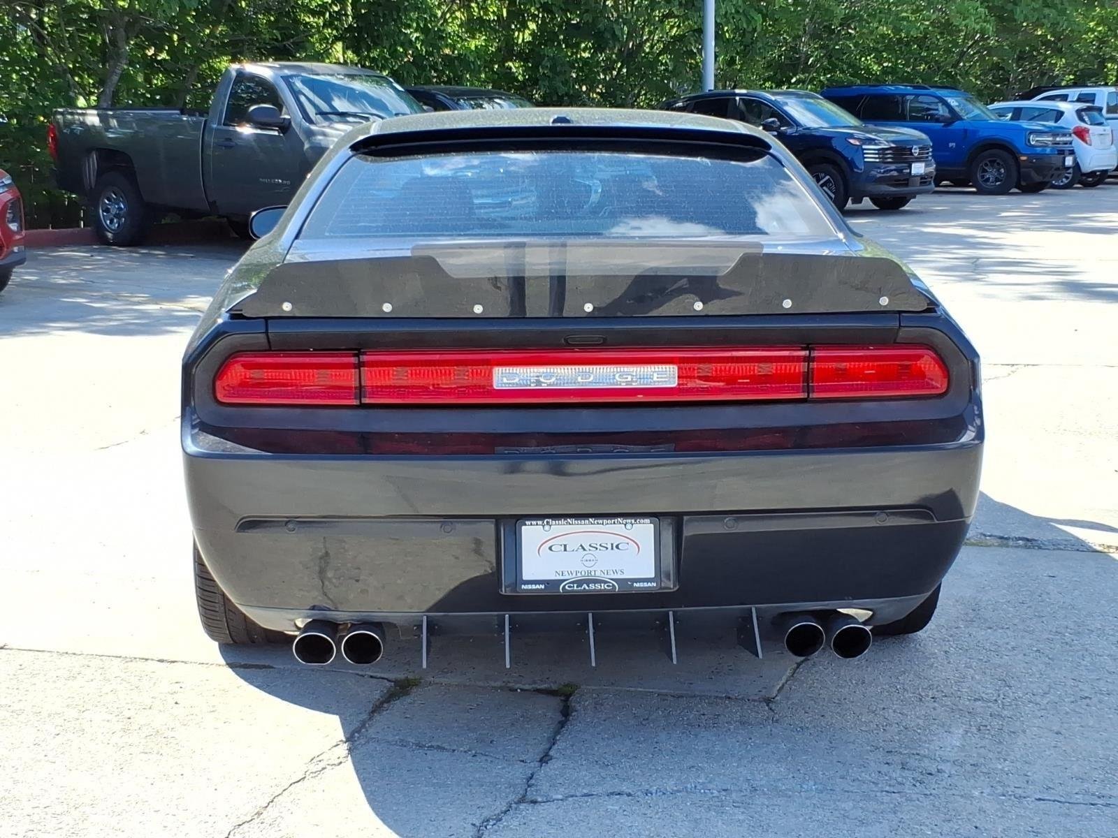 Used 2014 Phantom Black Tri-Coat Pearl Dodge R/T 100th Anniversary Appearance Group image 10